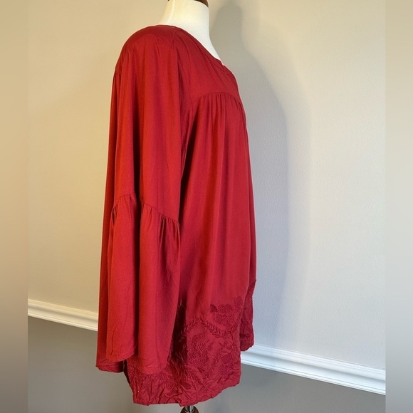 NWT Avenue Top, Size 18/20 - Picture 3 of 5